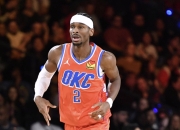 西亚卡姆惊艳全场，浓眉哥助攻爆棚，雄鹿逆转取胜！