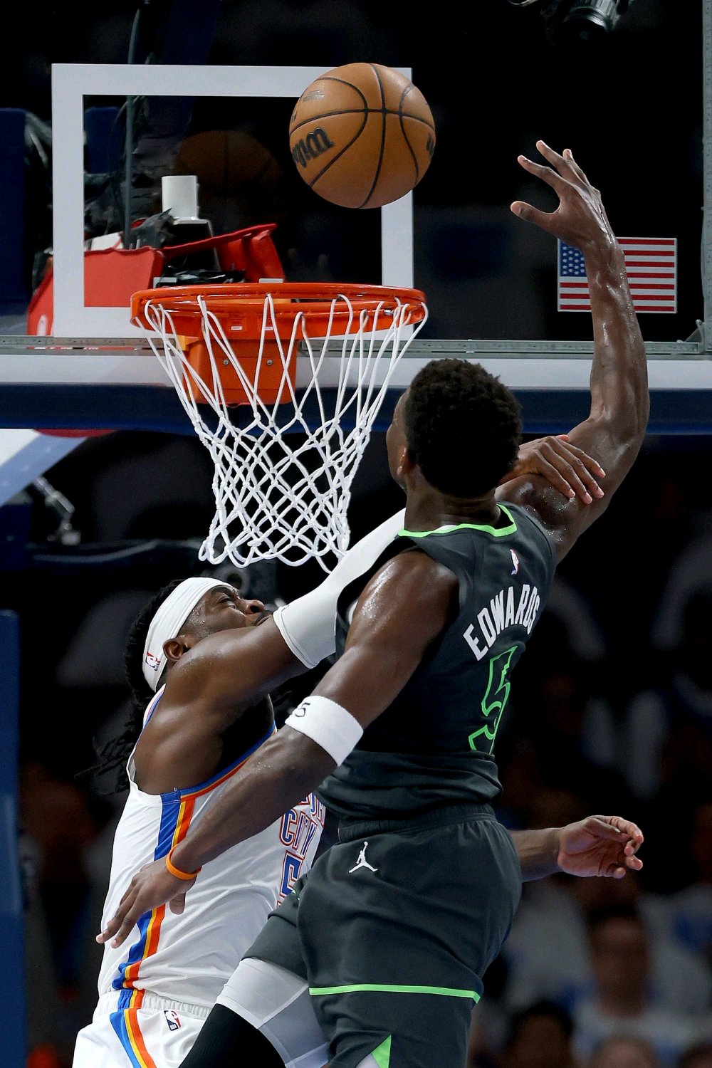  梅西状态火爆，总决赛首回合对阵本菲卡，明尼苏达森林狼力争连败